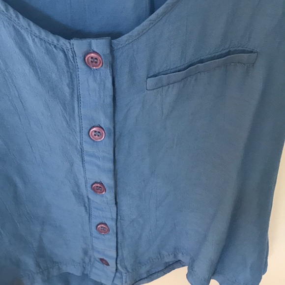 Crop tank top! - Picture 3 of 4